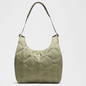 Lululemon Quilty Pleasures Shoulder Bag Mini 5L in Colour Bay Leaf/Gold Metal